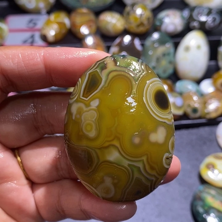 玛瑙/玉髓未镶嵌珠宝半成品76