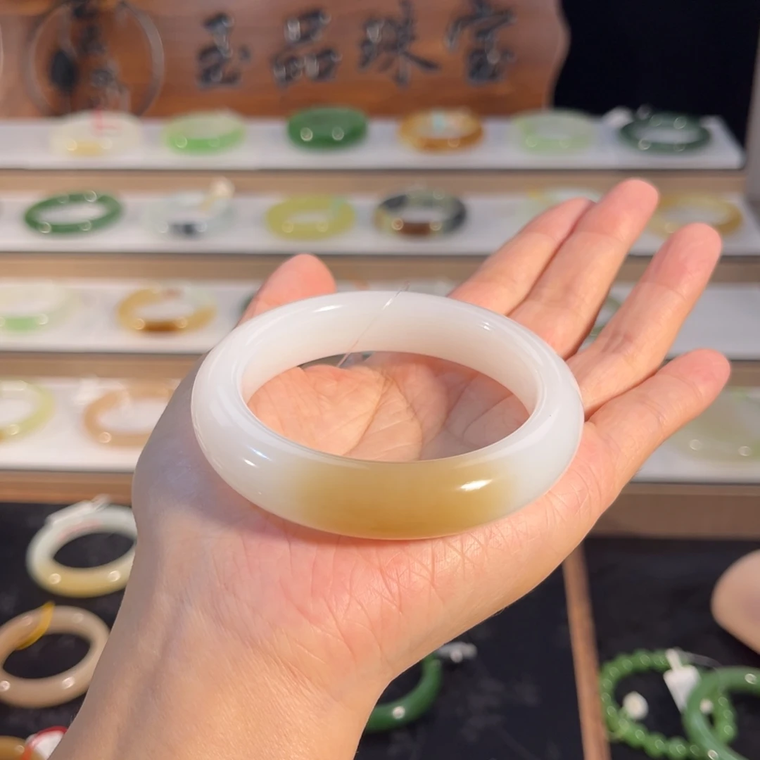 和田玉未镶嵌手镯  「糖白」一级白