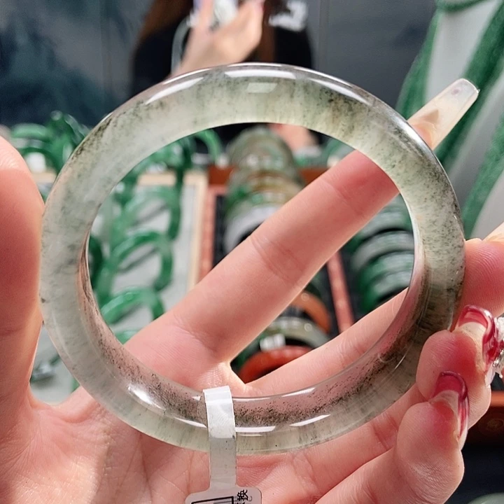 石英质玉手镯未镶嵌燕天然A货非洲翠手镯