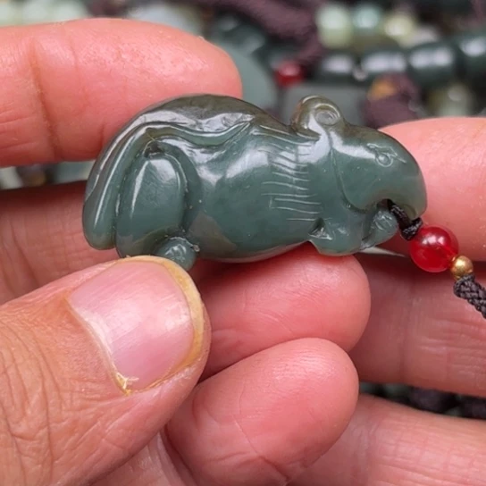 和田玉吊坠未镶嵌