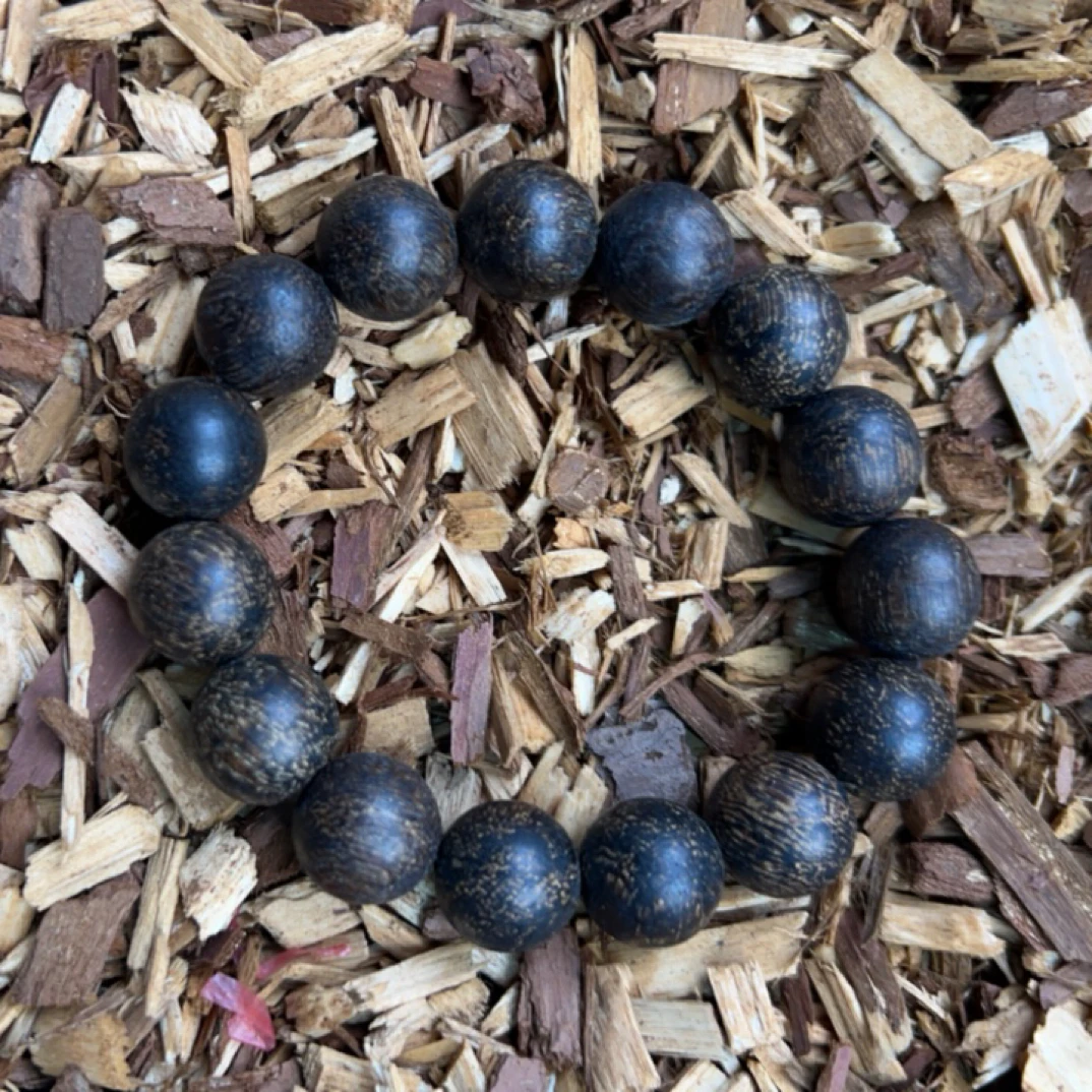 3 福来精选文玩沉香木作手串14mm