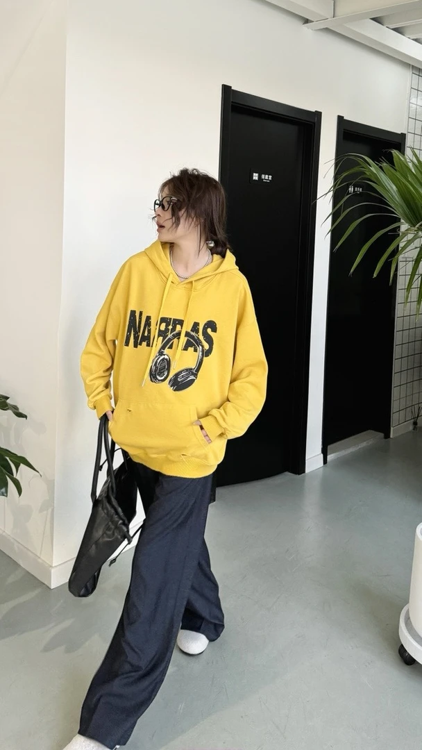 088【春季新款】前印耳机字母潮牌宽松连帽卫衣（1622）