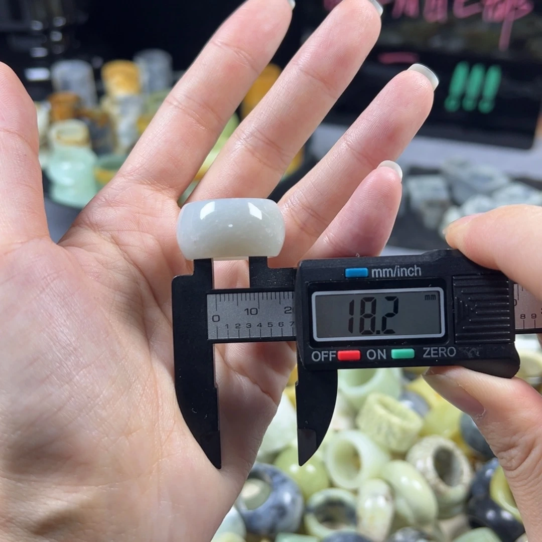 蛇纹石玉未镶嵌戒指