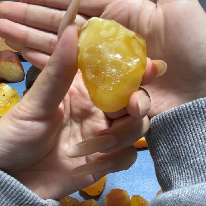 定制琥珀未镶嵌波罗的海琥珀