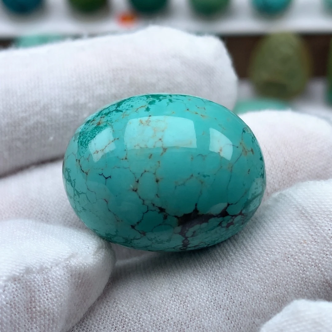 绿松石未镶嵌颈饰