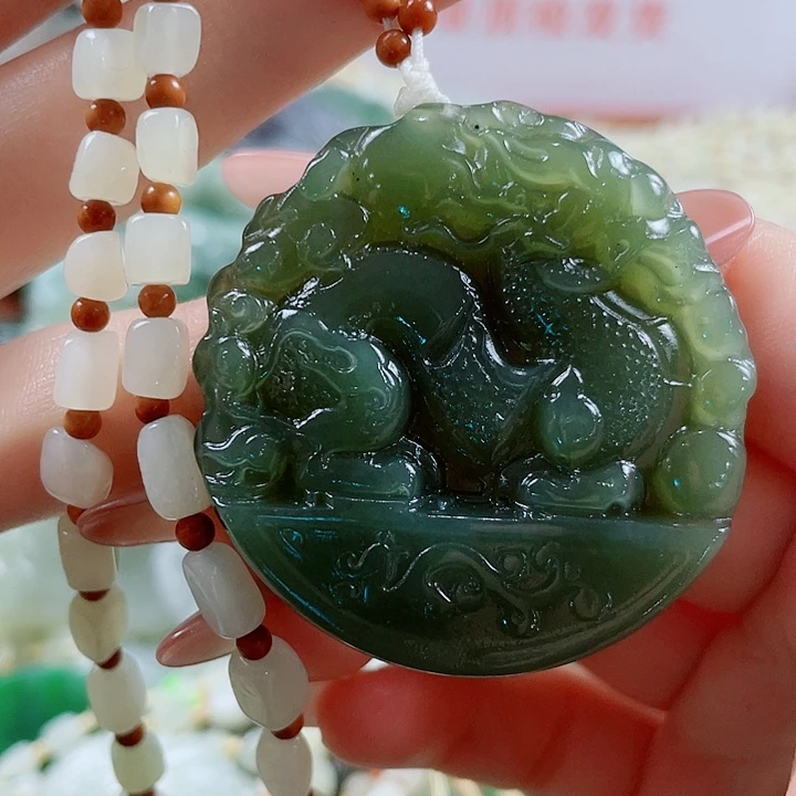 颈饰未镶嵌和田玉