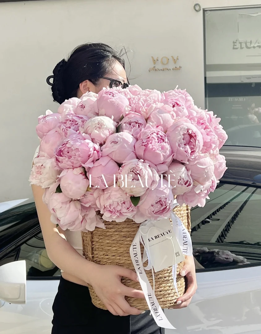 新款七夕草编超大抱抱桶花束插花田园风手工花篮手工编织