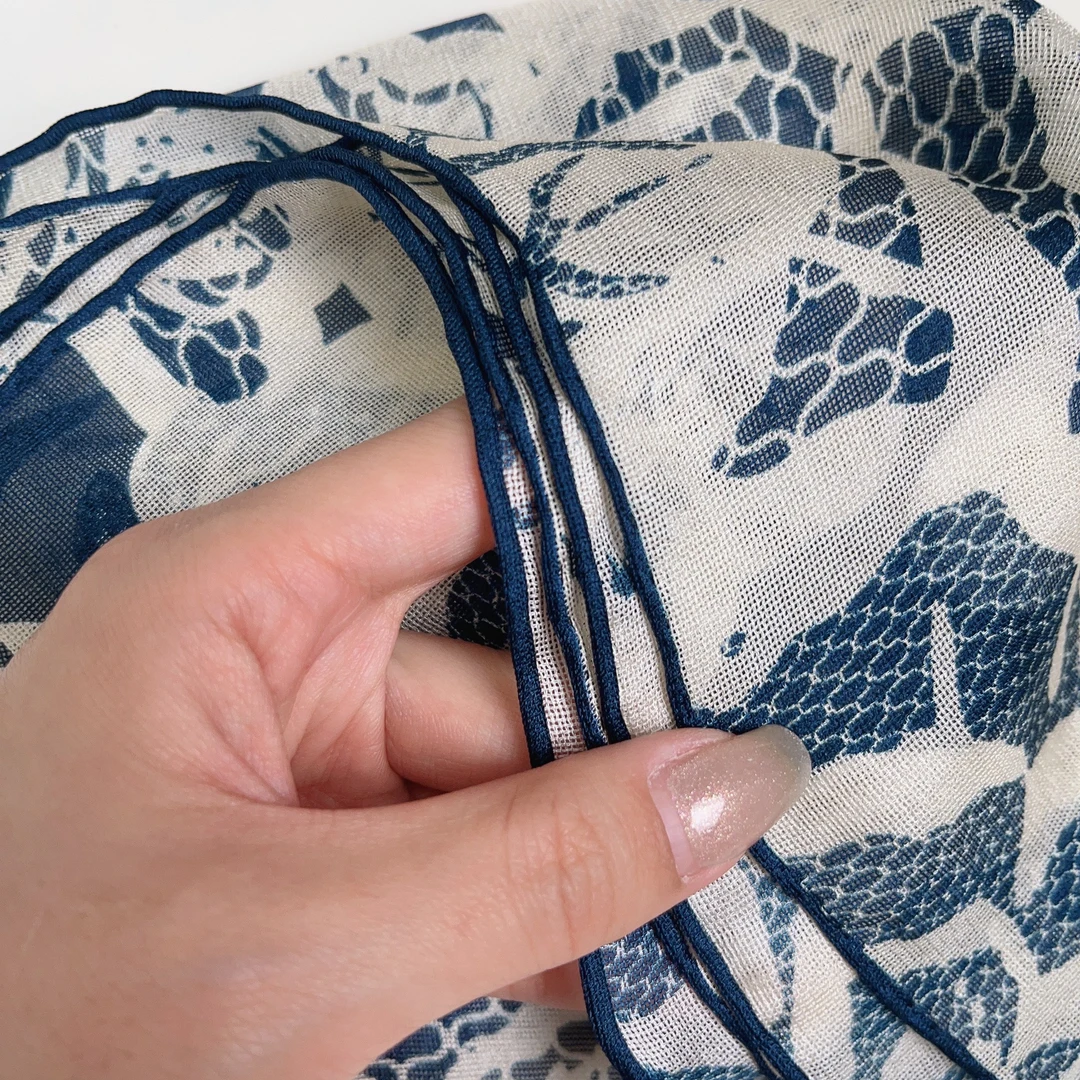 桑蚕丝西丽纱方巾手工卷边高端工艺优雅68*68丝巾