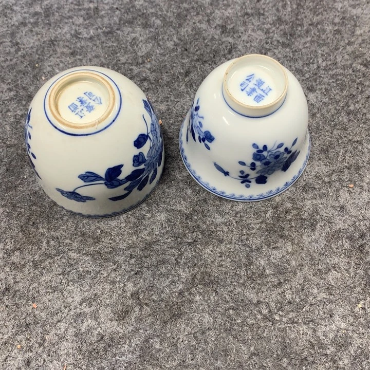 陶瓷茶杯两个完整