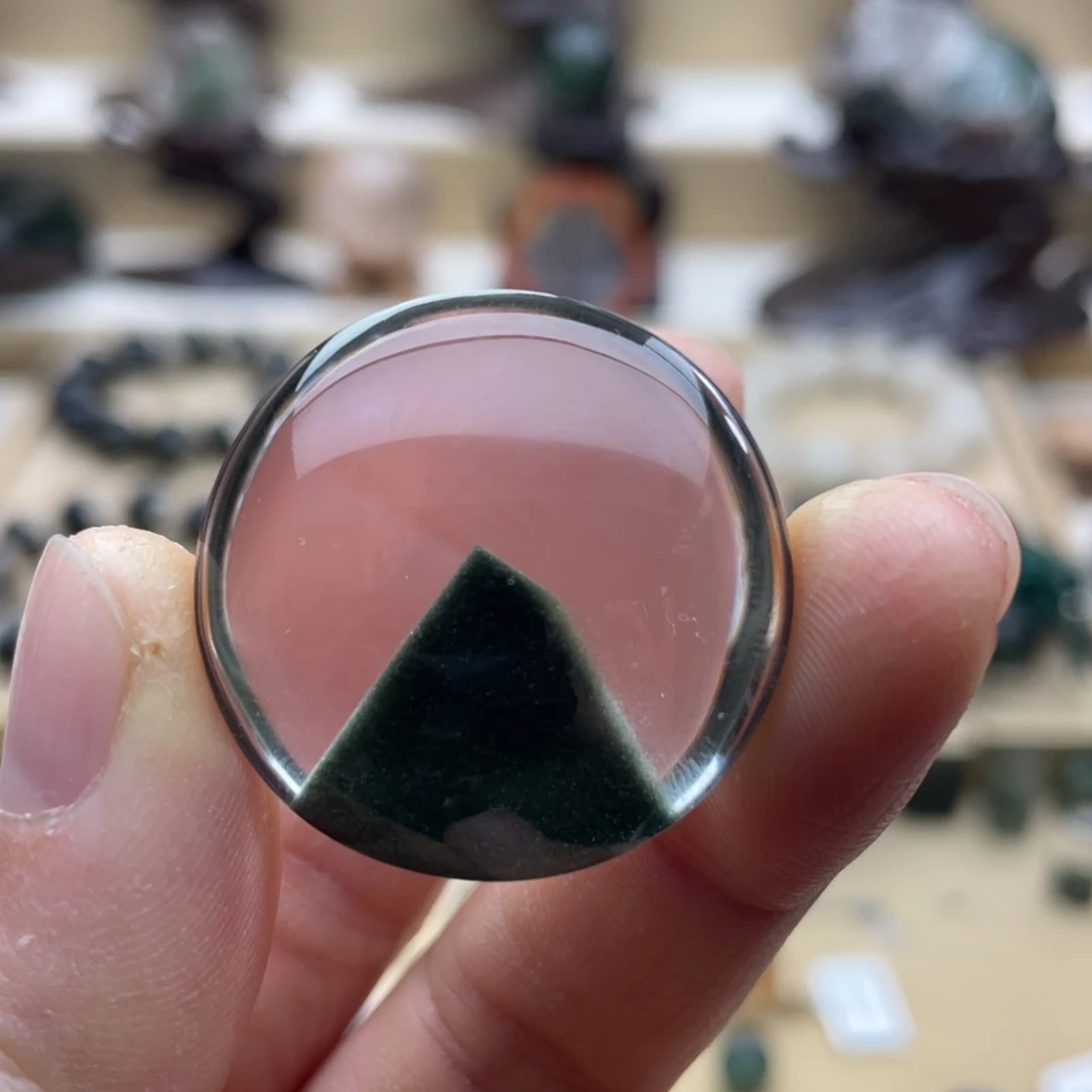 颈饰水晶未镶嵌绿幽灵金字塔圆牌