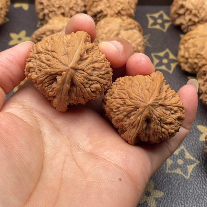 文玩核桃把件不*吗南疆不保没黄38