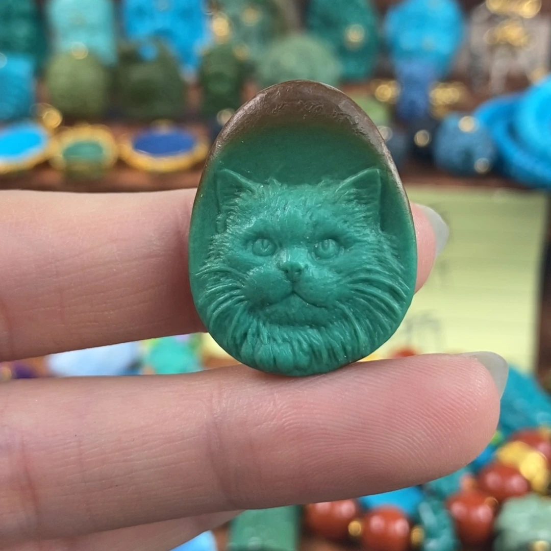 绿松石未镶嵌。猫牌