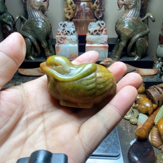 未镶嵌和田玉摆件