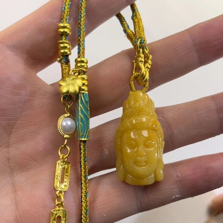 翡翠吊坠(赠链)未镶嵌代编织