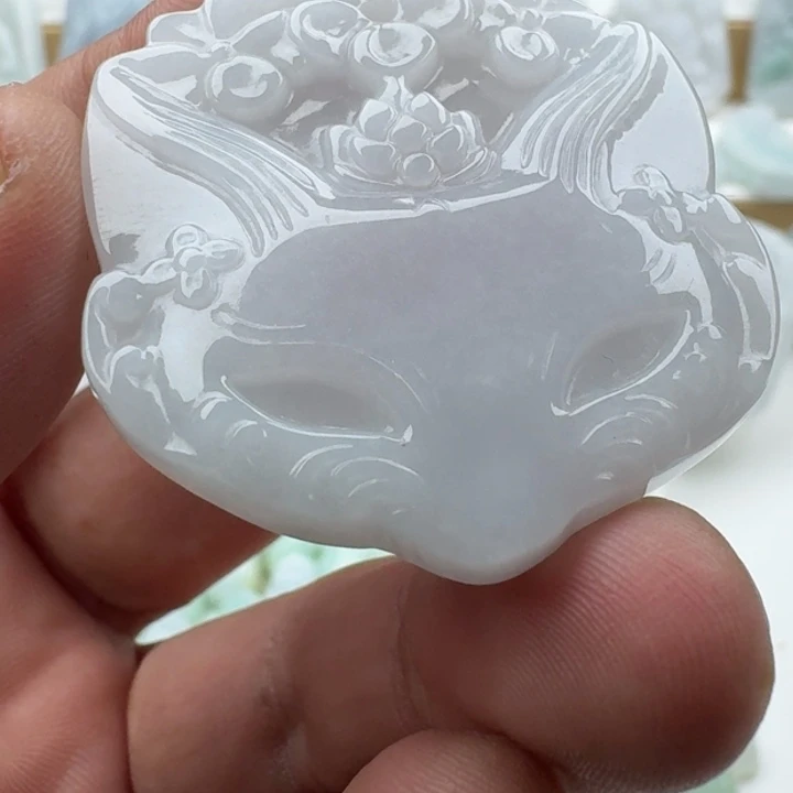 翡翠未镶嵌颈饰天然缅甸A货翡翠