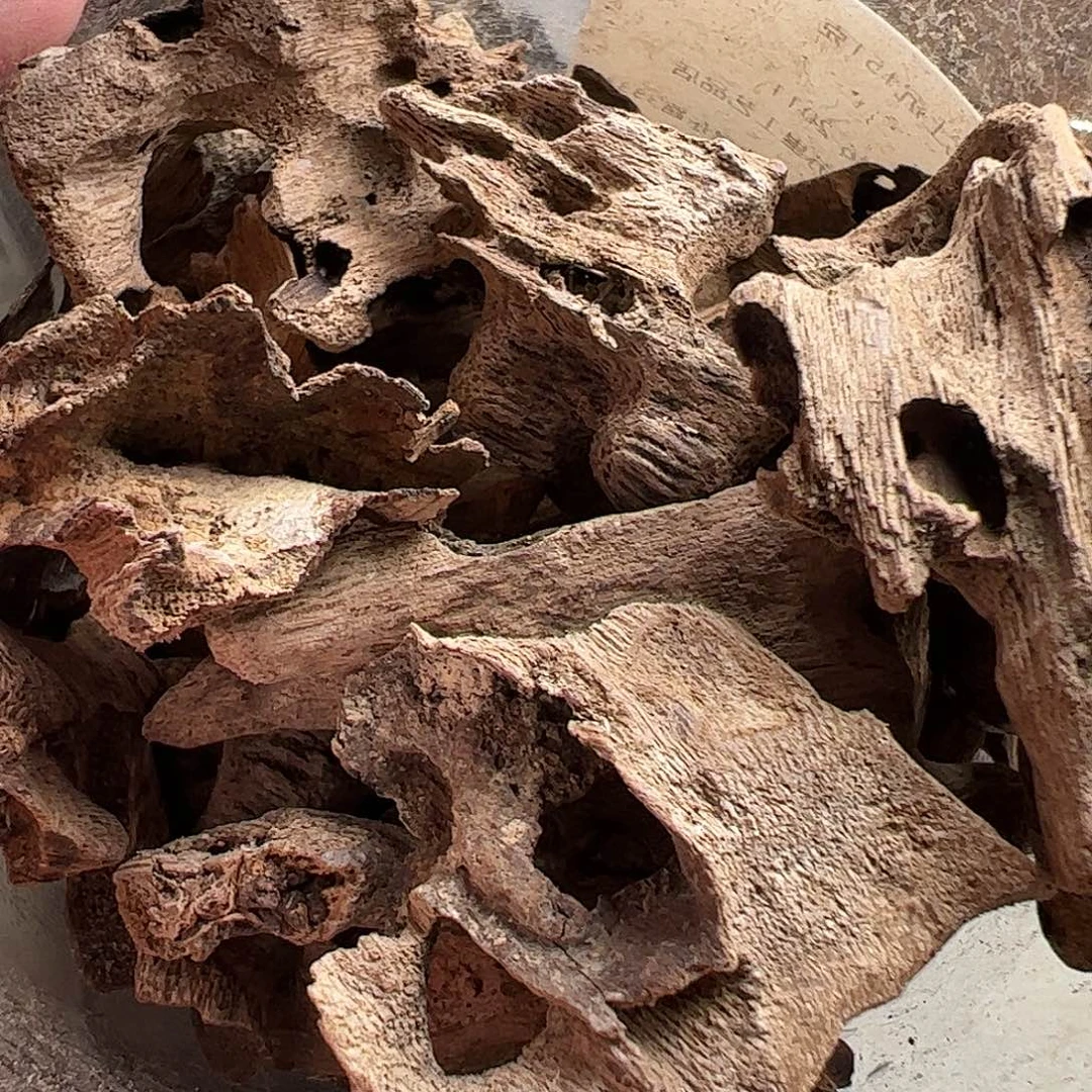 沉香沉香碎屑越南顺化土沉50克