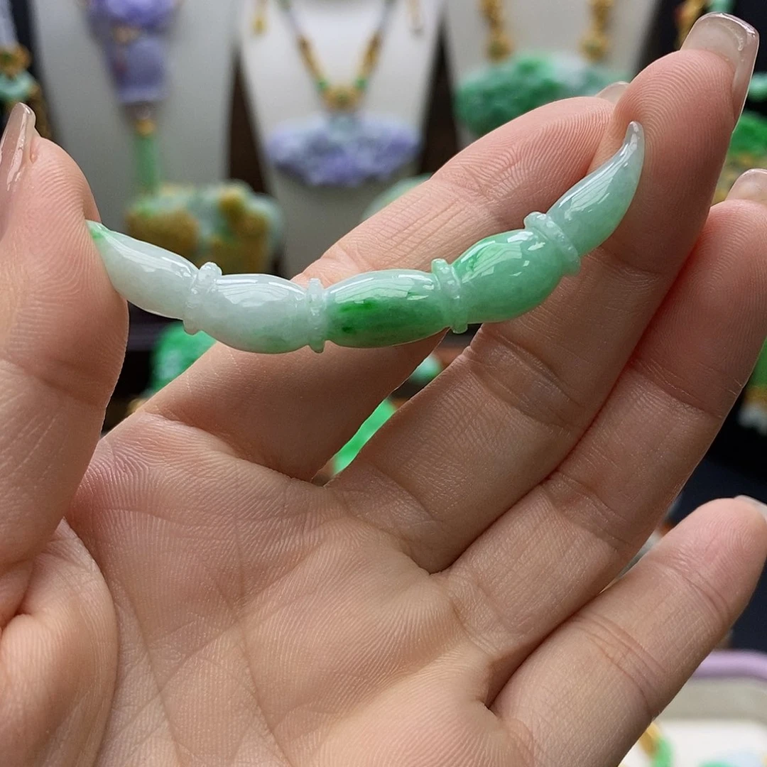 翡翠未镶嵌颈饰天然