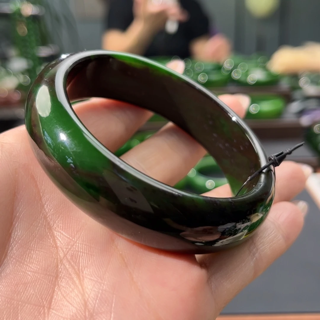 未镶嵌手镯和田玉（碧玉）