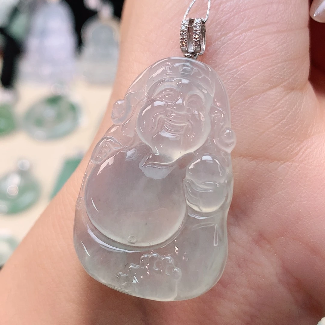 翡翠18K金镶嵌颈饰财神爷