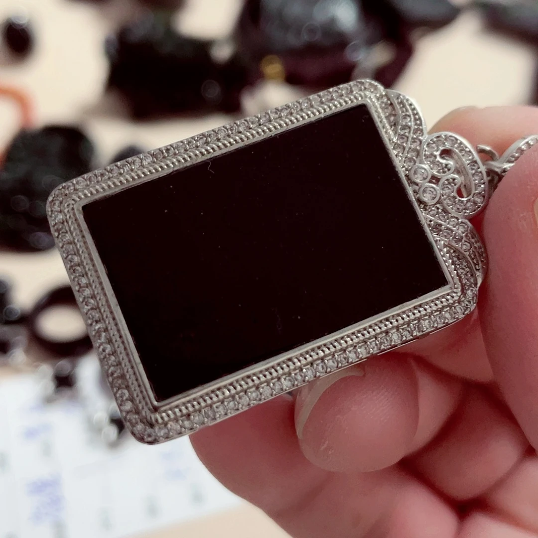 翡翠未镶嵌颈饰先鉴后发一物一证