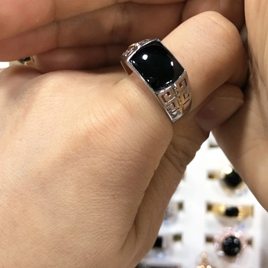 翡翠戒指18K金镶嵌共*缅甸天然A货翡翠