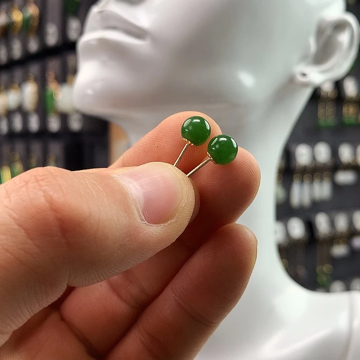 和田玉耳饰18K金镶嵌6m耳钉