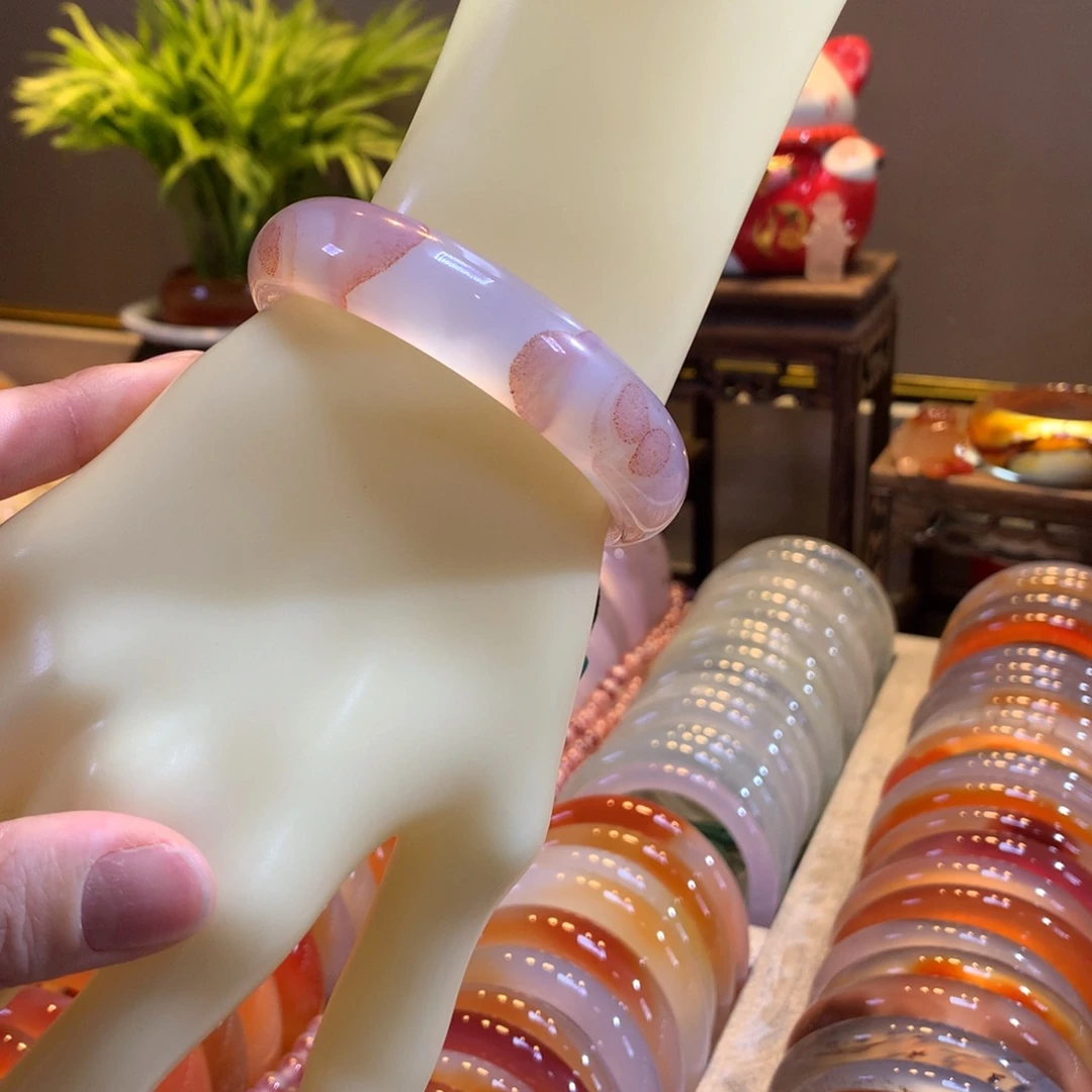 玛瑙/玉髓未镶嵌手镯18号