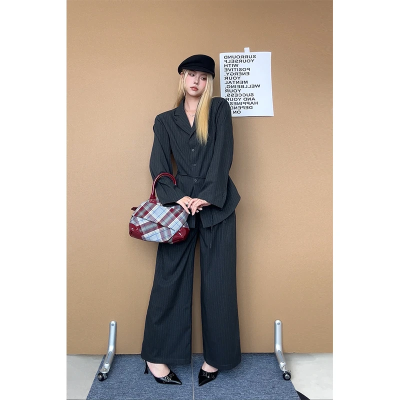 2025春季新款气质高级感收腰显瘦西装外套女时尚垂感阔腿裤两件套