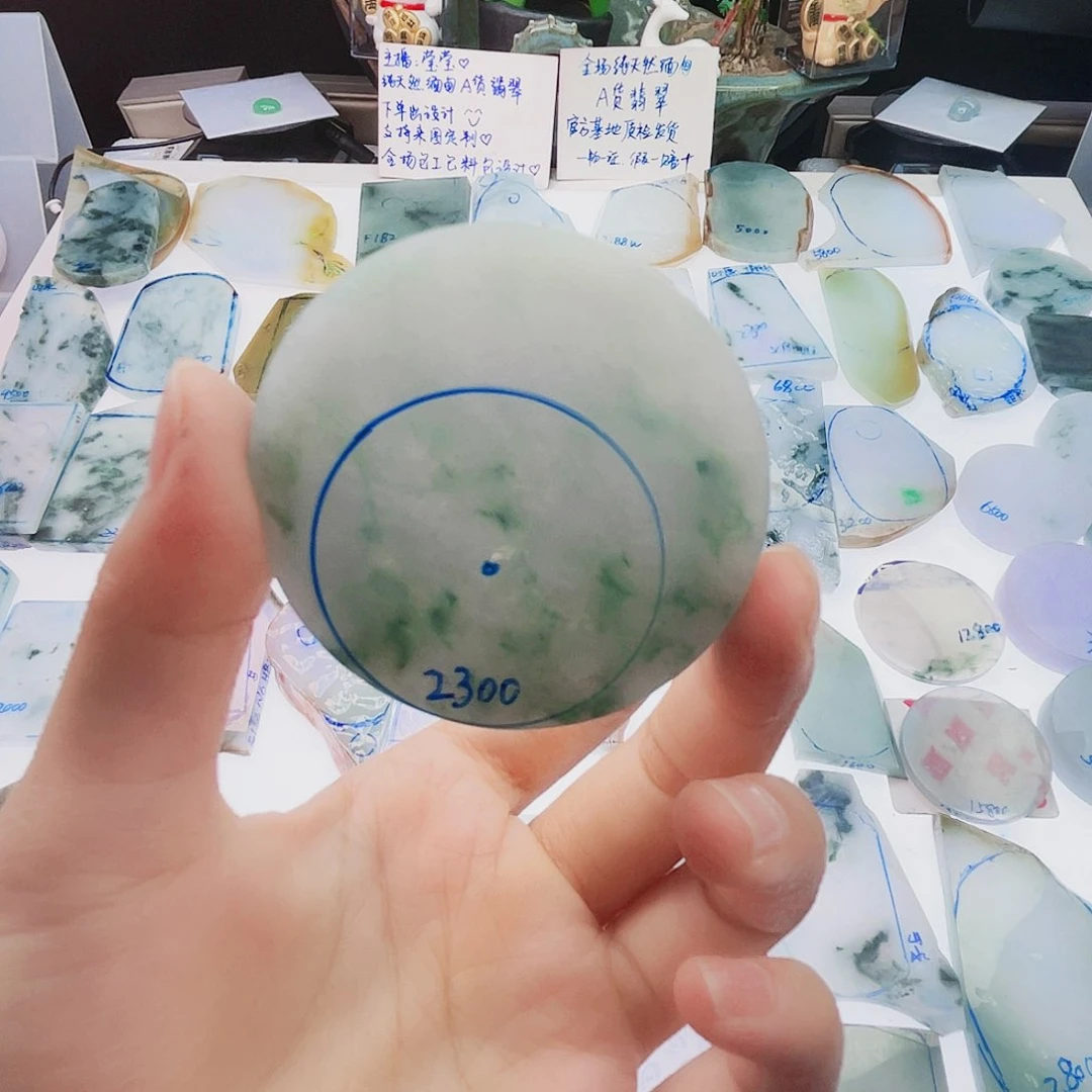 定制翡翠未镶嵌定制