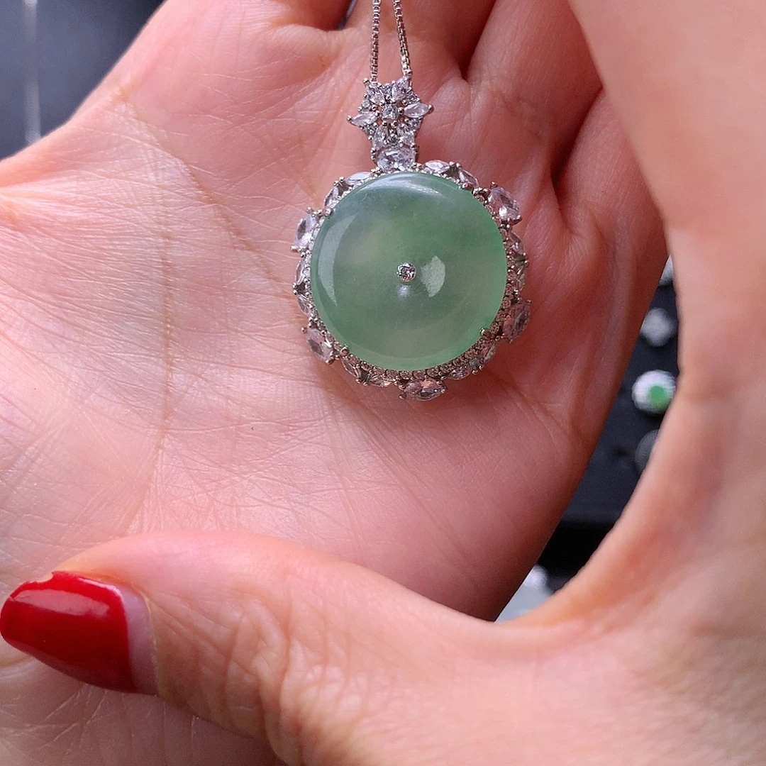 翡翠颈饰银S925镶嵌张*牛11111