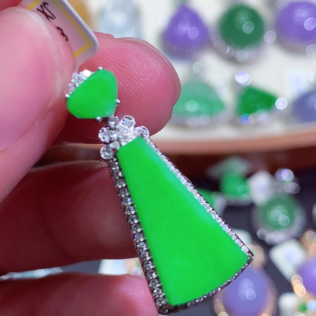 吊坠(不含链)18K金镶嵌翡翠