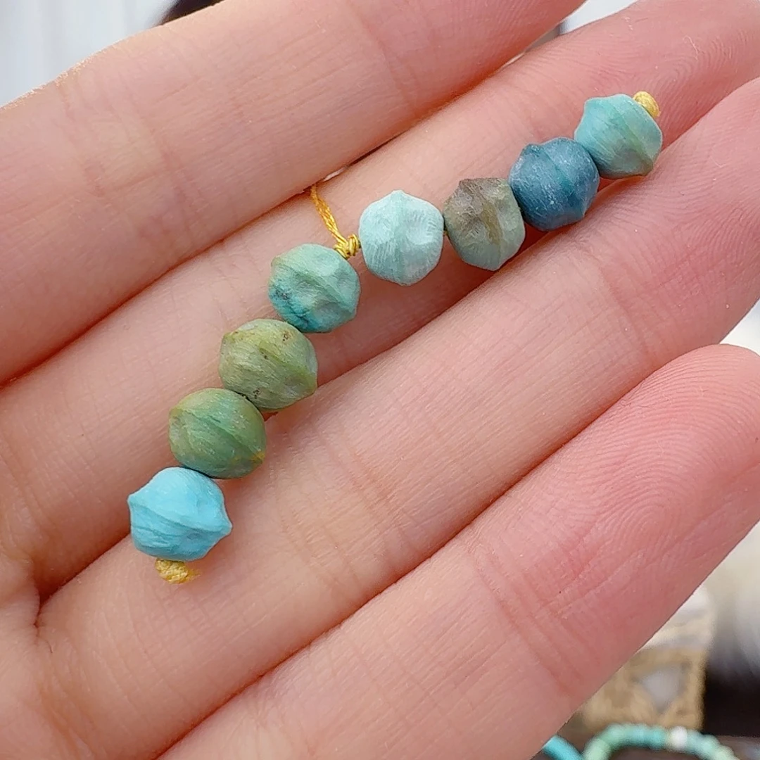 绿松石未镶嵌珠宝奇石