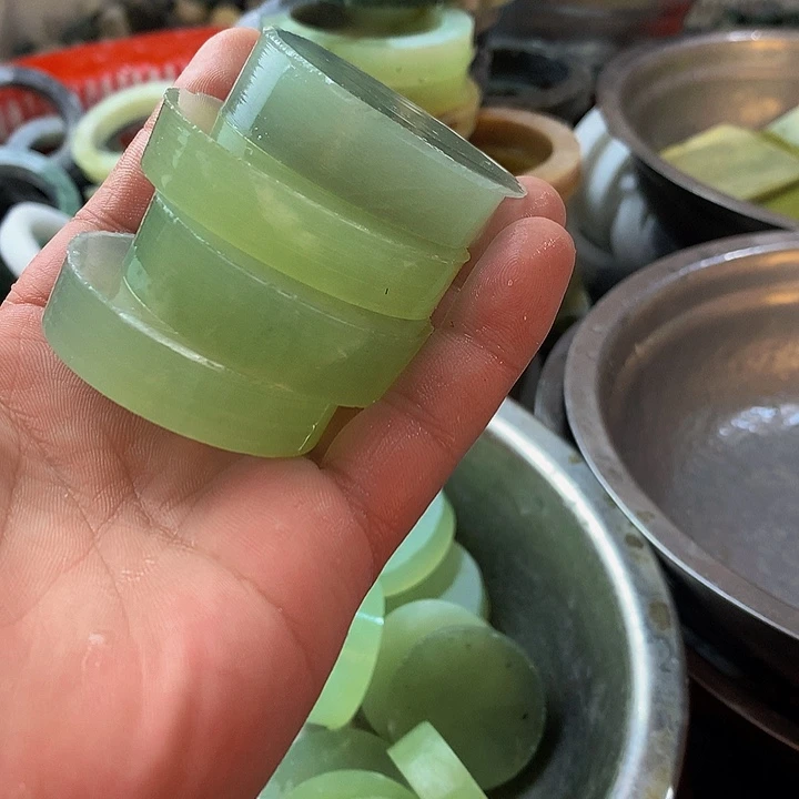 蛇纹石玉未镶嵌珠宝半成品滨****r