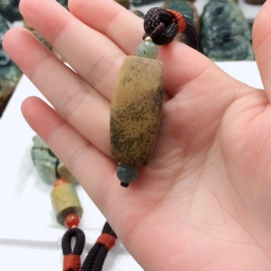 岫岩河磨玉（透闪石质玉）把件未镶嵌