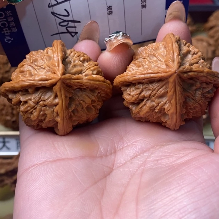把件桃核精品大四棱