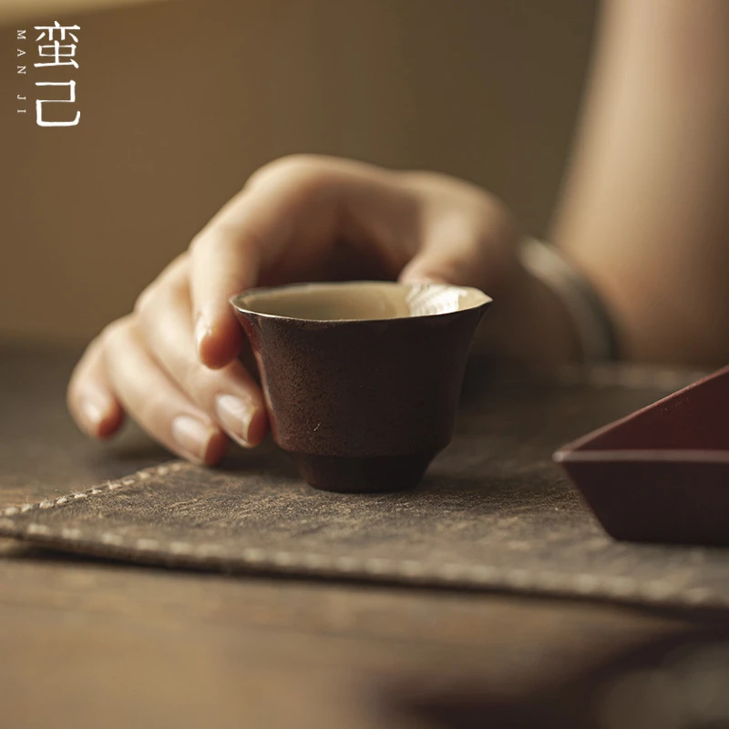 蛮己日式粗陶花口茶杯功夫茶具家用侘寂风品茗杯紫砂土喝茶单杯