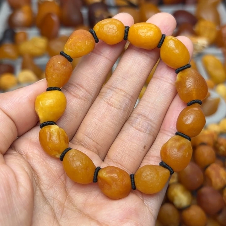 琥珀未镶嵌裸石天然蜜蜡