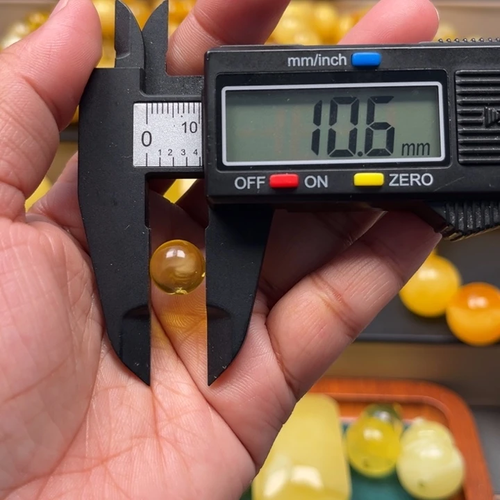 琥珀未镶嵌珠宝奇石M54号金珀