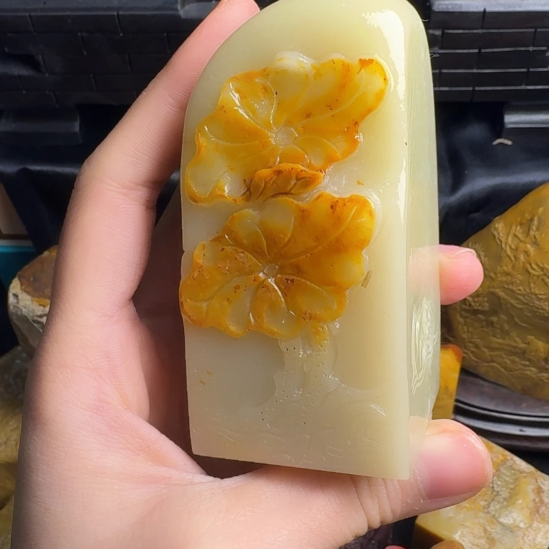 昌化石寿山绿荷叶