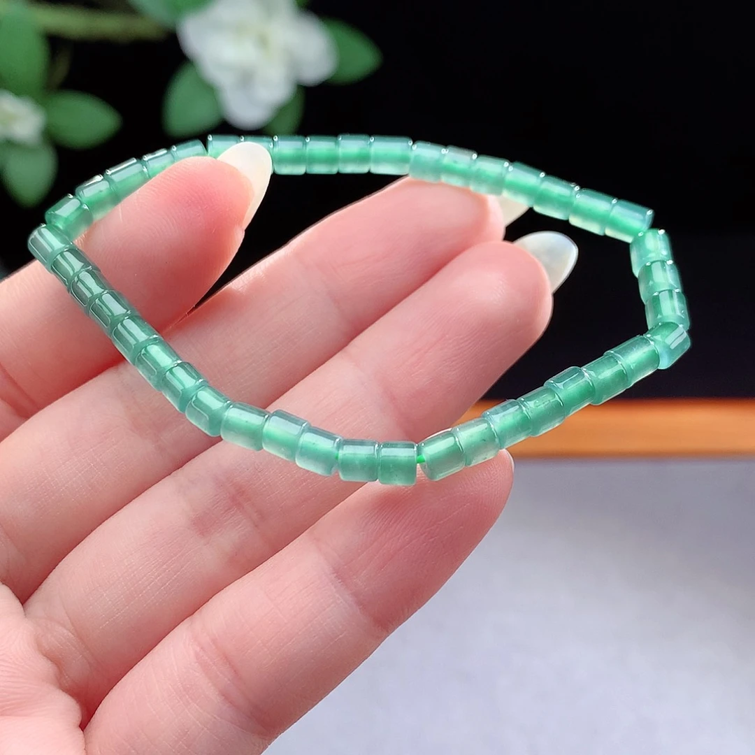 未镶嵌手镯（圆镯）翡翠