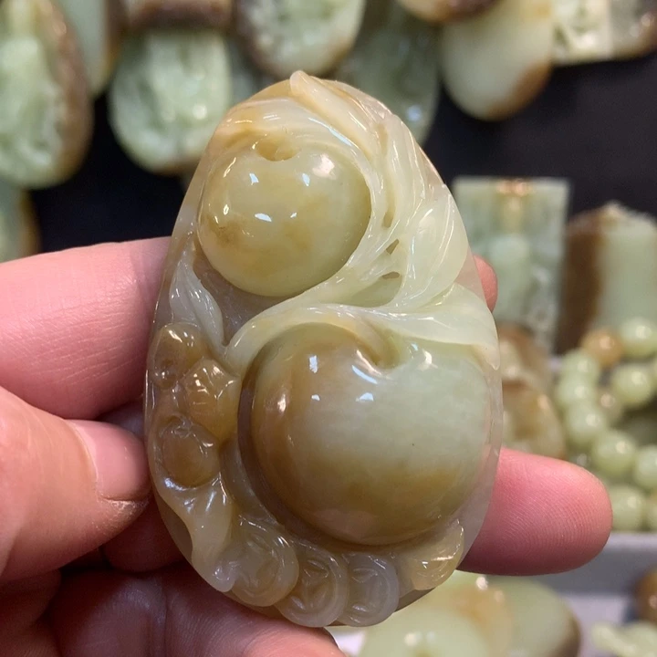 颈饰未镶嵌和田玉