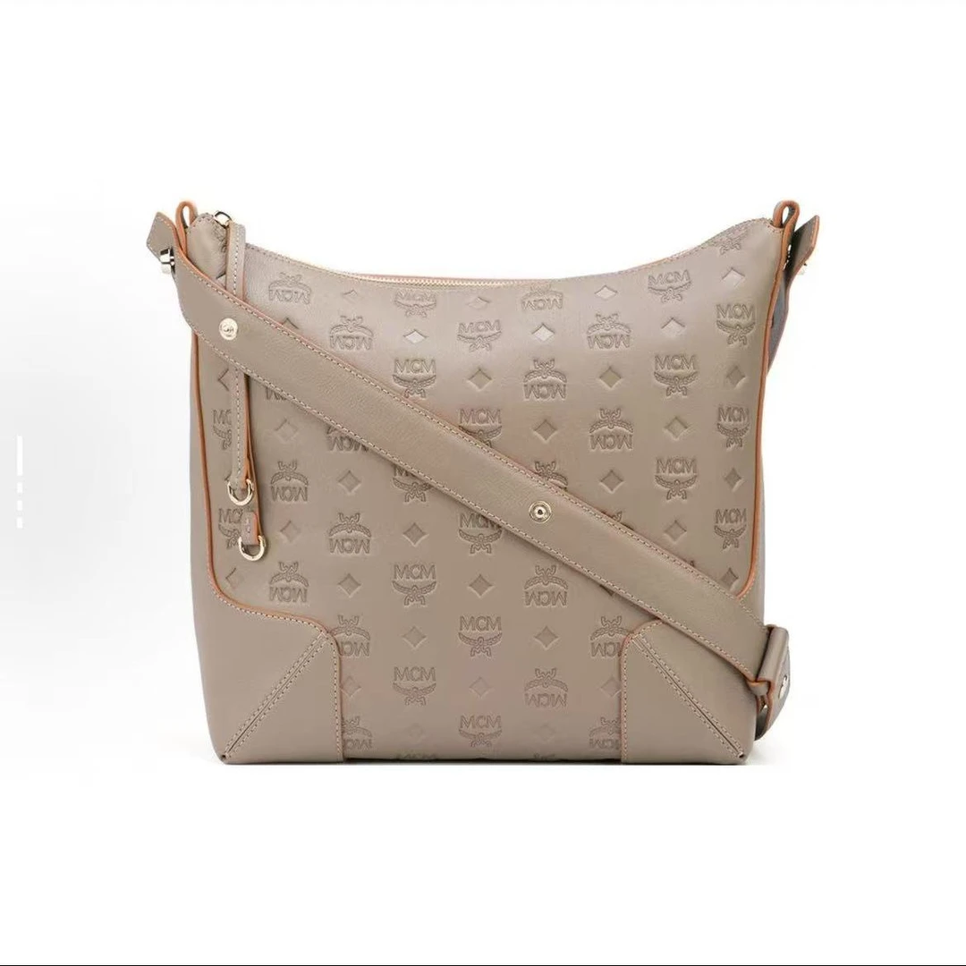 95新 MCM 牛角包中号大象灰/JM0