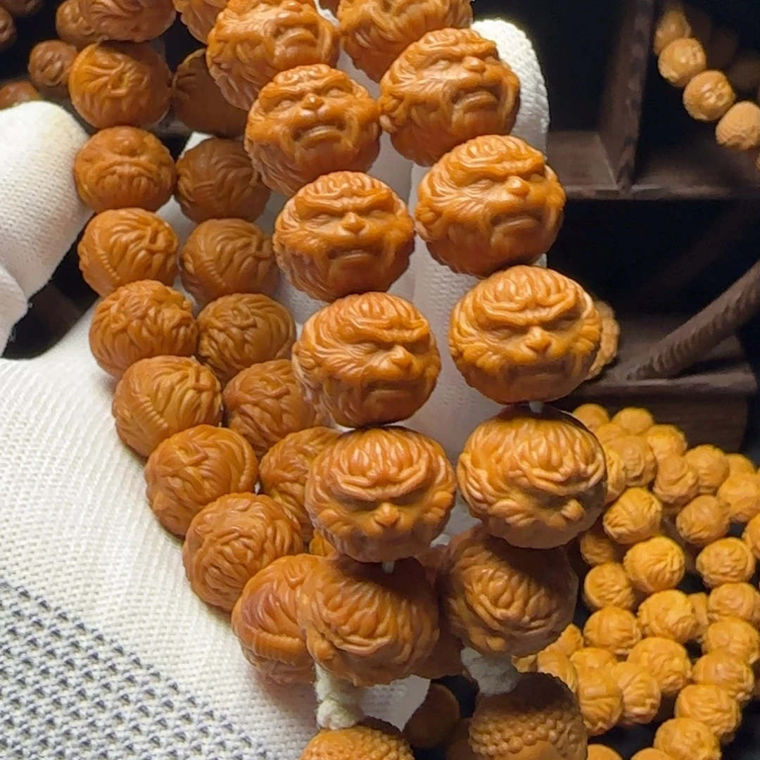 好***安吊坠猴头核桃猴头