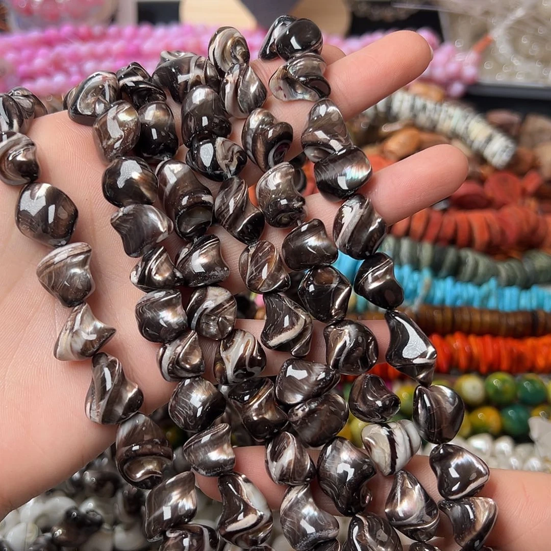 玛瑙/玉髓合金珠宝半成品N543。12mm天然黑金贝随形一条