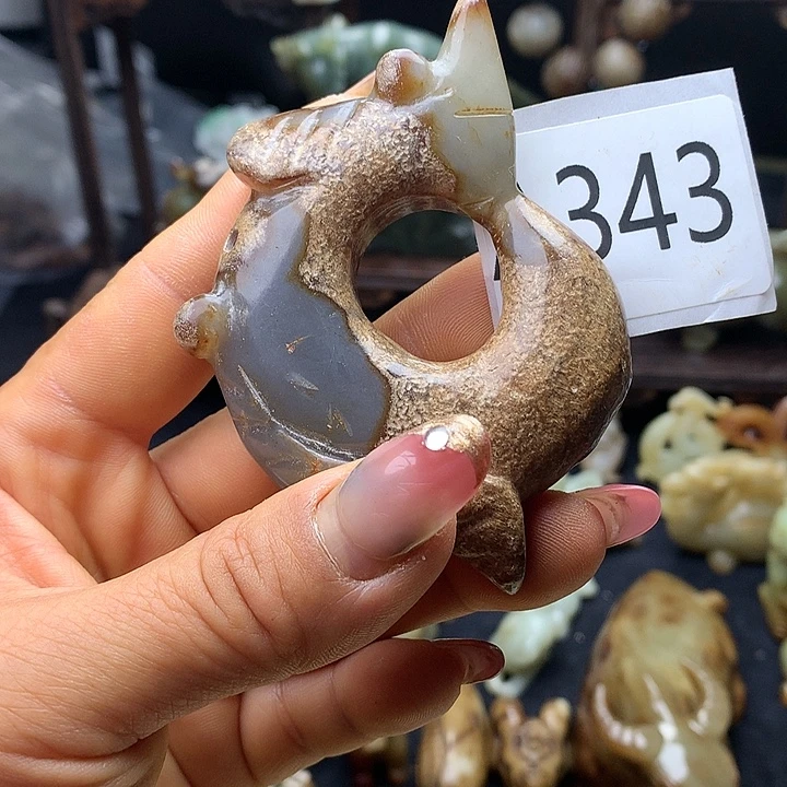 和田玉未镶嵌车挂