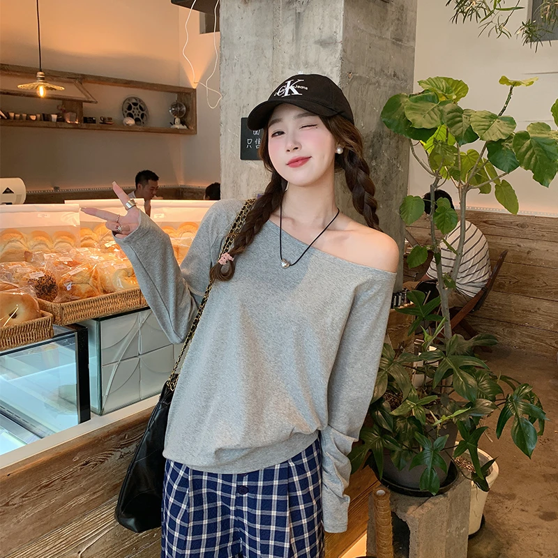 灰色斜肩长袖t恤女春秋慵懒宽松露肩一字肩打底休闲外穿薄款上衣