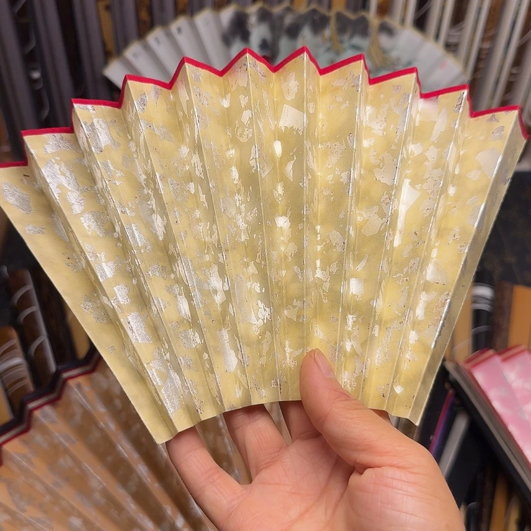 团***哥文玩折扇 铲子扇面