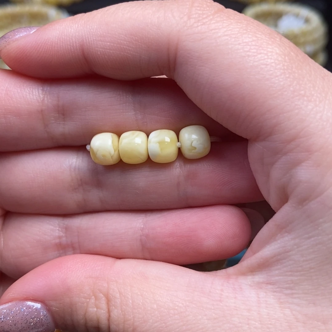 蜜蜡未镶嵌珠宝奇石卡