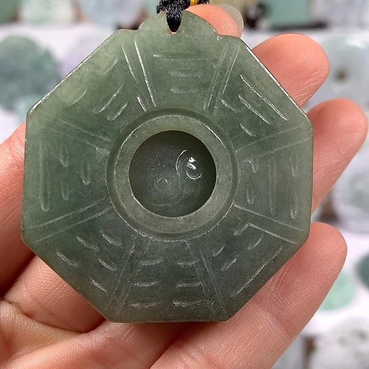翡翠未镶嵌颈饰八卦两面工艺有棉感福利