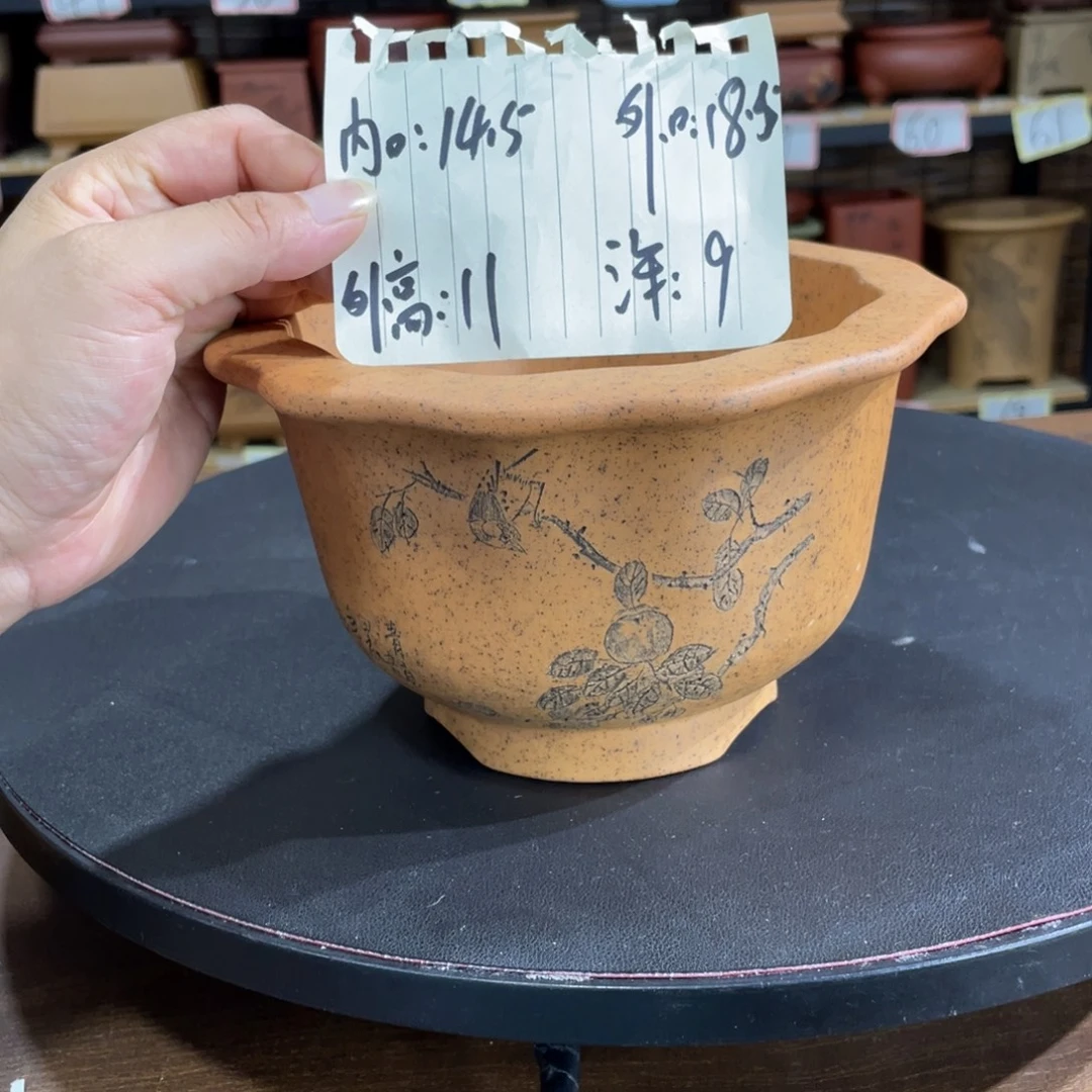 紫砂花盆紫砂花盆在这里